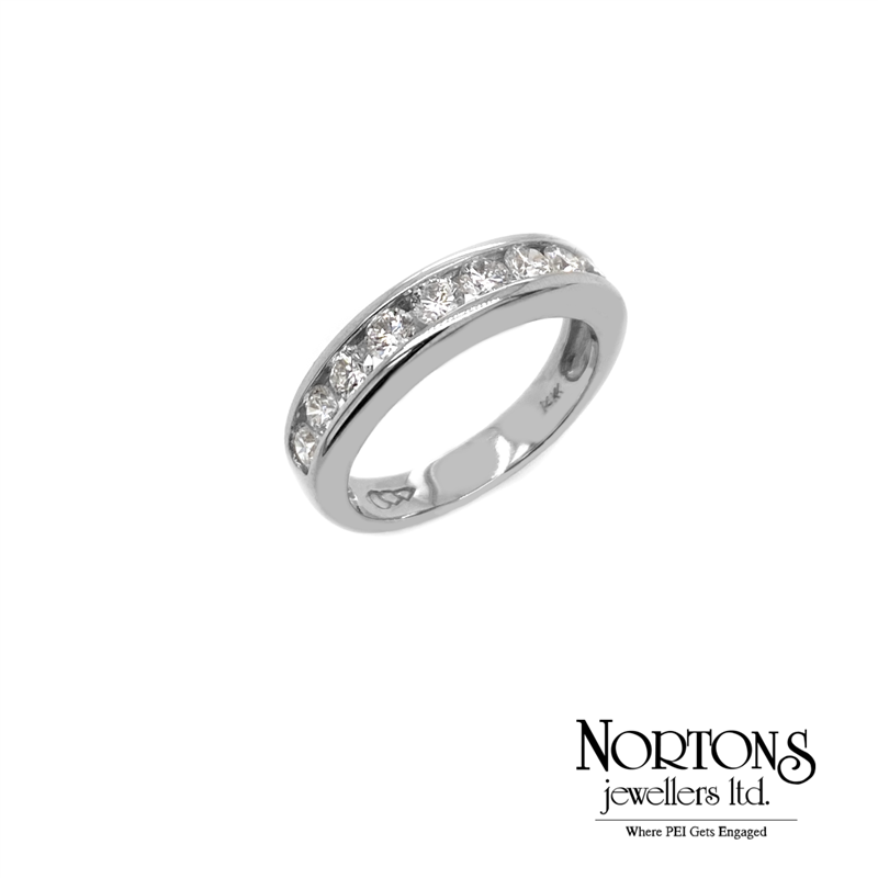 Diamond Anniversary Band 1.00 Carat TW in 14 Karat White Gold